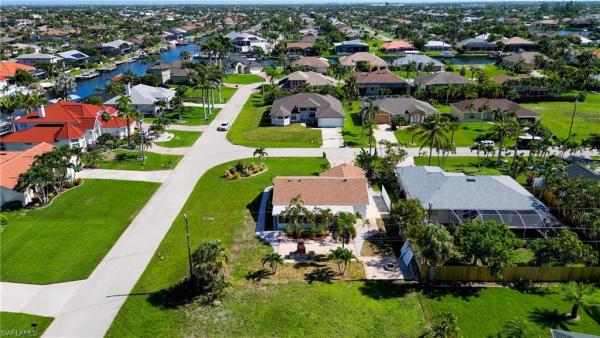 Cape Coral Residential, 2410 SW 50th Ln, Cape Coral, Florida 33914, image 2