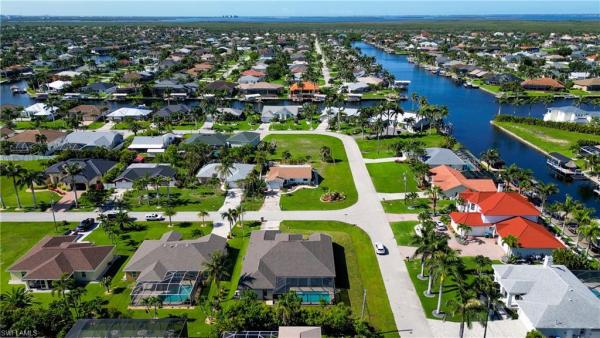 Cape Coral Residential, 2410 SW 50th Ln, Cape Coral, Florida 33914, image 1