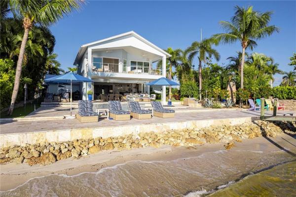 Cape Coral Residential, 1048 Dolphin Dr, Cape Coral, Florida 33904, image 2