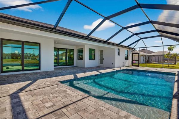 Cape Coral Residential, 300 SW 13th Ct, Cape Coral, Florida 33991, image 2