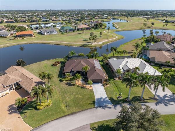Royal Tee Country Club Estates, 11872 Princess Grace Ct, Cape Coral, Florida 33991, image 2