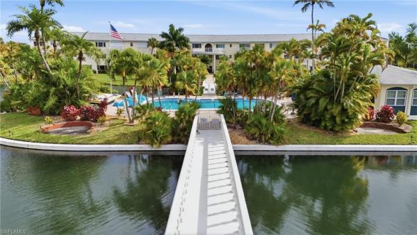 Stratford Place, 13551 Stratford Place Cir #301, Fort Myers, Florida 33919, image 3