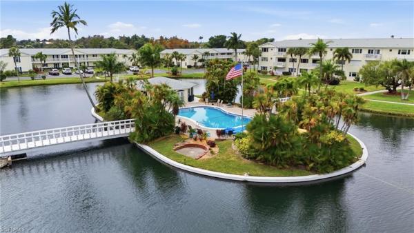 Stratford Place, 13551 Stratford Place Cir #301, Fort Myers, Florida 33919, image 2