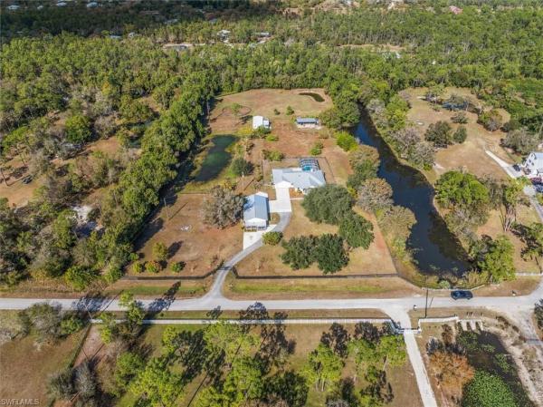North Fort Myers No HOA, 9851 Merle Dr, North Fort Myers, Florida 33917, image 2