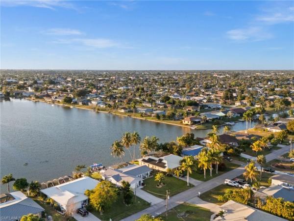 Cape Coral, 240 SE 20th Pl, Cape Coral, Florida 33990, image 1