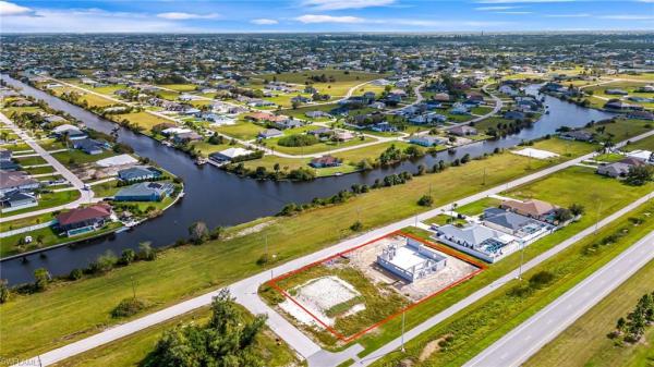 Cape Coral, 324 31st Pl, Cape Coral, Florida 33993, image 2