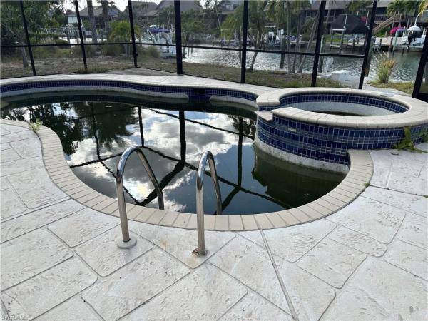 Shell Harbor, 888 Limpet Dr, Sanibel, Florida 33957, image 2