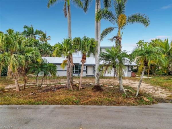West Rocks, 3784 Coquina Dr, Sanibel, Florida 33957, image 2