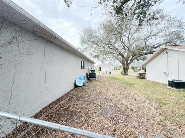Cape Coral Residential, 933 SW 7th Ave, Cape Coral, Florida 33991, image 2