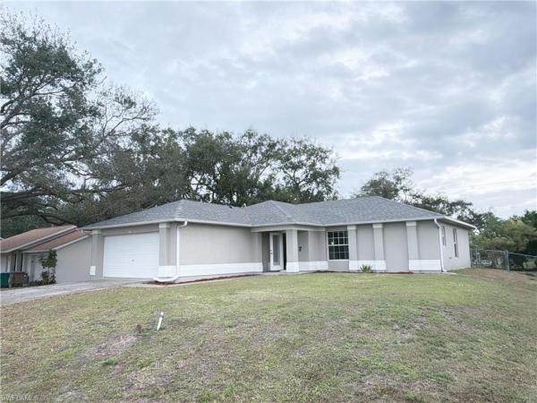 Cape Coral, 933 SW 7th Ave, Cape Coral, Florida 33991, image 1