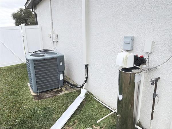 Cape Coral, 916 SW 7th Ave, Cape Coral, Florida 33991, image 3