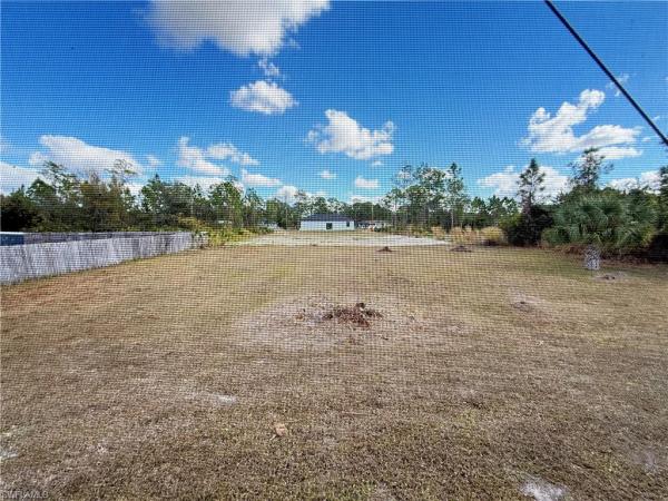 902 Mcarthur Ave, Lehigh Acres, Florida 33936, image 1
