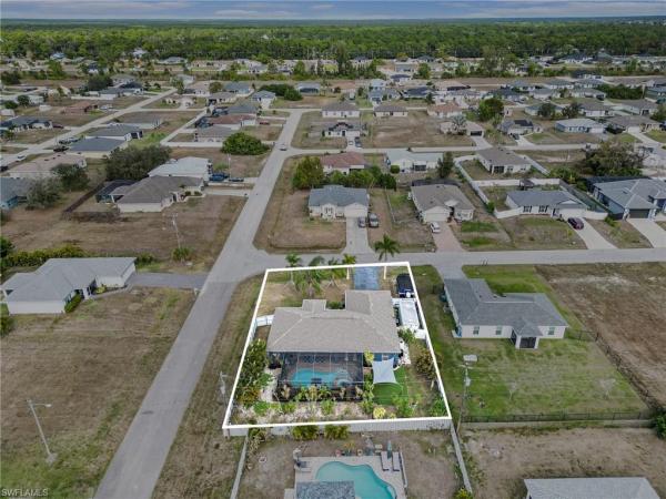 Cape Coral Residential, 306 NE 29th Ter, Cape Coral, Florida 33909, image 2