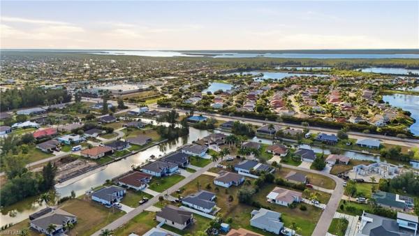 Cape Coral Residential, 2326 SW 21st Ter, Cape Coral, Florida 33991, image 3