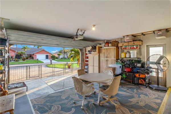 Cape Coral Residential, 1127 SE 21st Ter, Cape Coral, Florida 33990, image 2