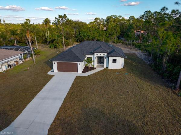 Lehigh Acres, 916 Jefferson Ave, Lehigh Acres, Florida 33936, image 2