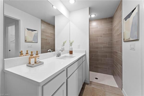 Cape Coral Residential, 326 NE 27th St, Cape Coral, Florida 33909, image 2