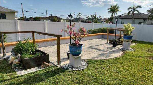 Cape Coral, 1156 39th Ter, Cape Coral, Florida 33914, image 2