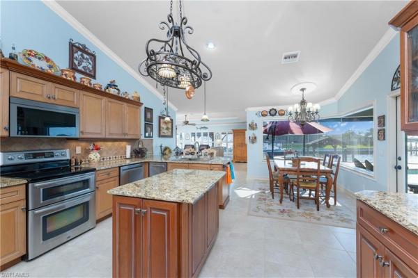 Cape Coral, 4128 NW 36th Ln, Cape Coral, Florida 33993, image 2