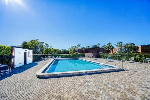 Hamlet, 1406 Park Shore Cir #3, Fort Myers, Florida 33901, image 1
