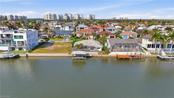Conners At Vanderbilt Beach, 380 Conners Ave, Naples, Florida 34108, image 2