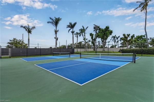 Windjammer Village At The Land, 4384 Bowsprit Ct #2B, Fort Myers, Florida 33919, image 2