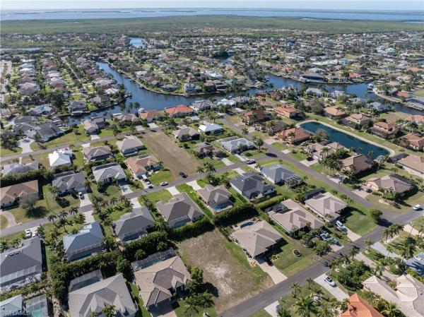 Cape Coral Residential, 2115 52nd Ter, Cape Coral, Florida 33914, image 2