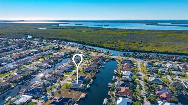 Cape Coral Residential, 2815 SW 37th Ter, Cape Coral, Florida 33914, image 2
