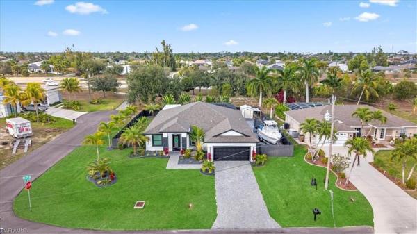 Cape Coral, 927 SW 25th St, Cape Coral, Florida 33914, image 1