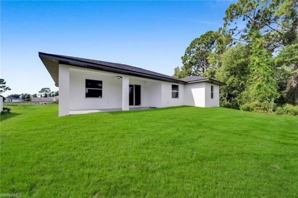 3210 30th St SW, Lehigh Acres, Florida 33976, image 1