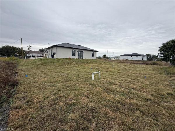 Lehigh Acres Residential, 383 Pennfield Ave, Lehigh Acres, Florida 33974, image 1