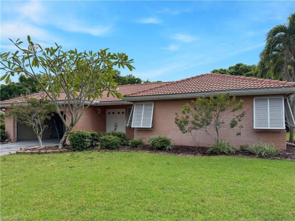 Caloosa Yacht & Racquet Club, 9701 Galley Ct, Fort Myers, Florida 33919, image 1