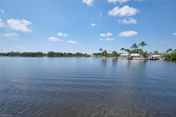 Engleside Lanes, 2212 River Pine Dr, Fort Myers, Florida 33905, image 1