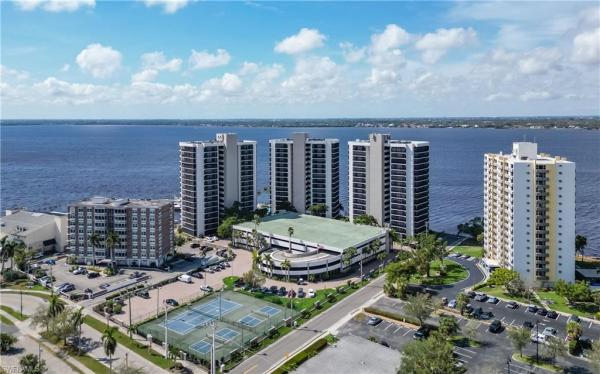 1910 Virginia Ave #903, Fort Myers, Florida 33901, image 1