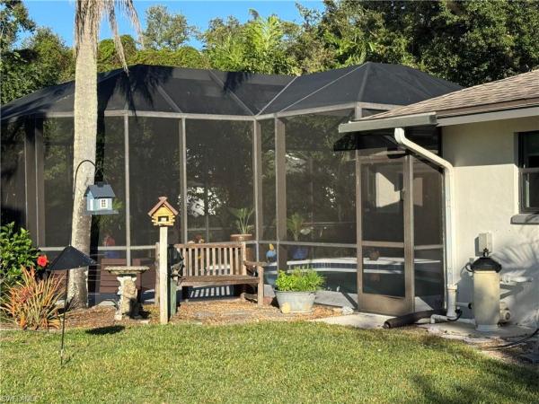 Whiskey Creek Club Estates, 5368 W Chippendale Cir, Fort Myers, Florida 33919, image 2