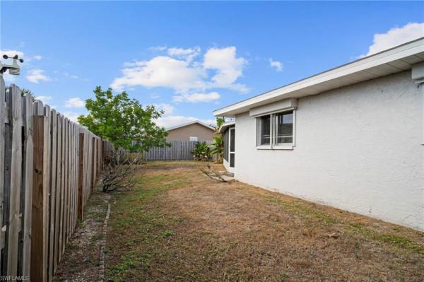 South Pointe South, 9721 Deerfoot Dr, Fort Myers, Florida 33919, image 1