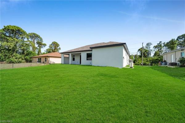 2512 W 10th St, Lehigh Acres, Florida 33971, image 1