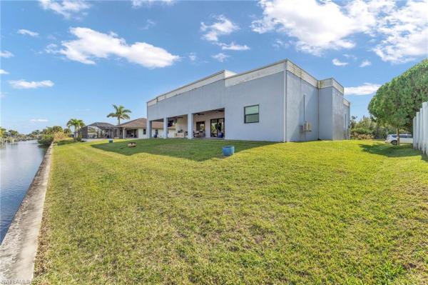 Cape Coral, 2405 SW 32nd St, Cape Coral, Florida 33914, image 1