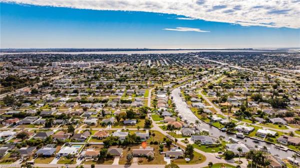 Cape Coral, 208 SE 43rd Ter, Cape Coral, Florida 33904, image 1
