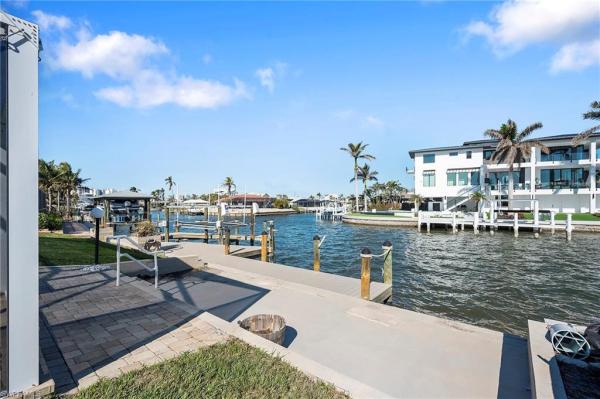 Fairview Isles, 49 Fairview Blvd, Fort Myers Beach, Florida 33931, image 3