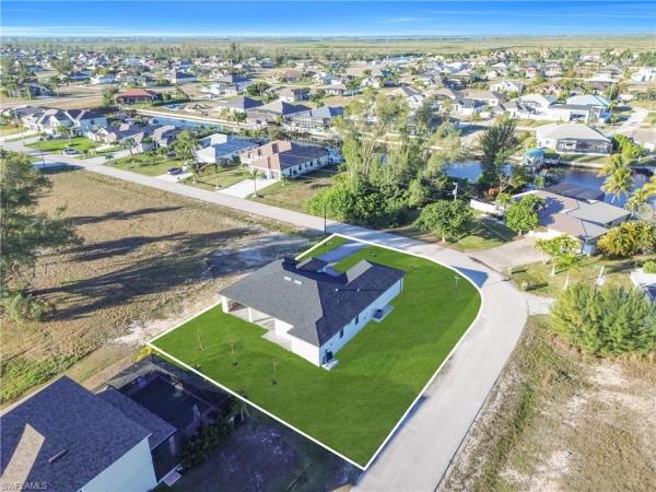 Cape Coral Residential, 911 37th Pl, Cape Coral, Florida 33993, image 2