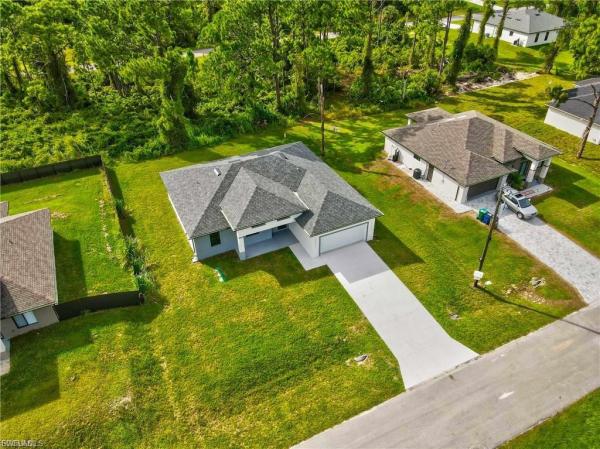 Lehigh Acres Residential, 224 S Lomax Ave, Lehigh Acres, Florida 33974, image 1