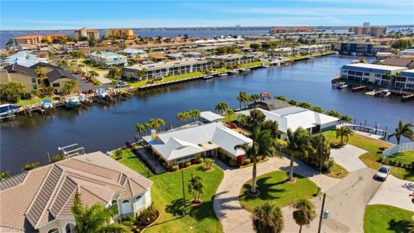 Cape Coral, 1755 40th Ter, Cape Coral, Florida 33904, image 3
