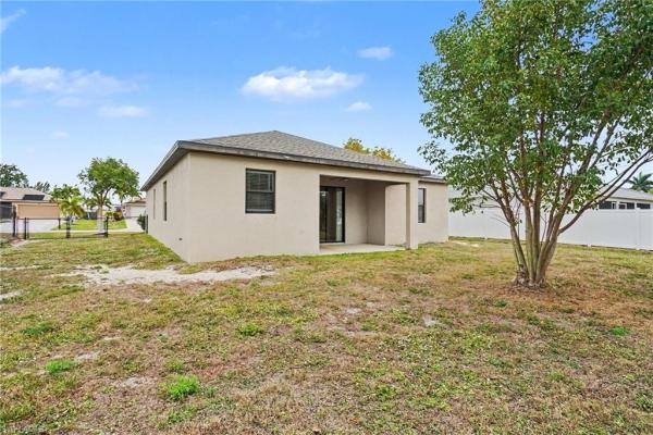 Cape Coral Residential, 926 SW 32nd Ter, Cape Coral, Florida 33914, image 3