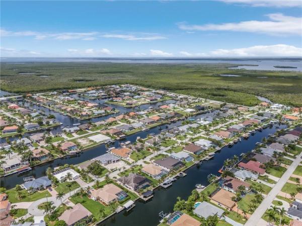 Cape Coral Residential, 2823 SW 39th Ter, Cape Coral, Florida 33914, image 2
