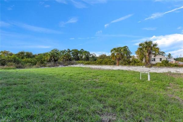 733 E Cadis St, Lehigh Acres, Florida 33974, image 1