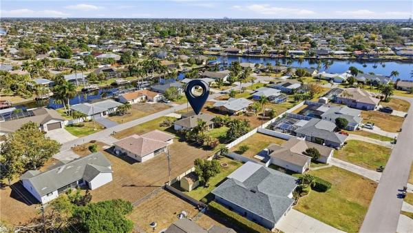 Cape Coral Residential, 110 SE 39th St, Cape Coral, Florida 33904, image 3