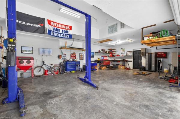 Lehigh Acres, 2807 SW 52nd St, Lehigh Acres, Florida 33976, image 2