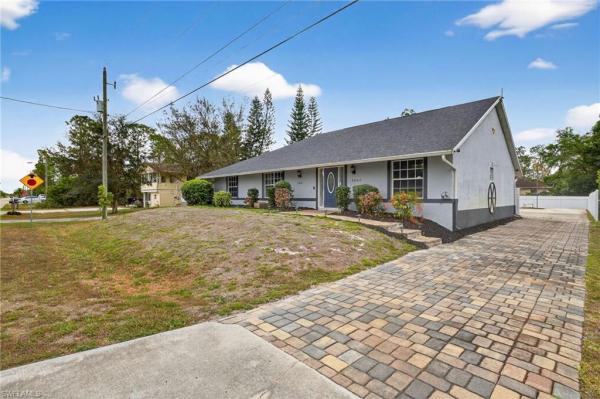 2807 SW 52nd St, Lehigh Acres, Florida 33976, image 1