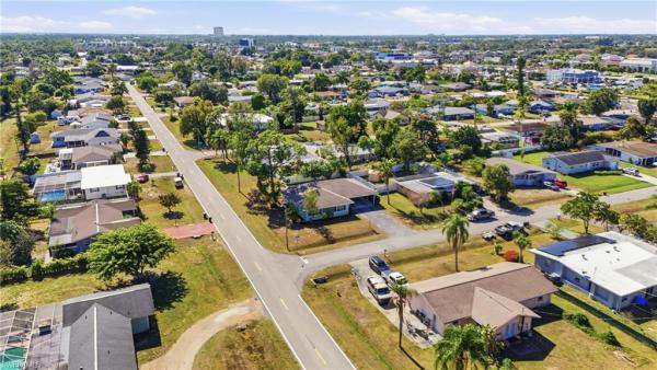 Fort Myers Villas, 2148 Dover Ave, Fort Myers, Florida 33907, image 2